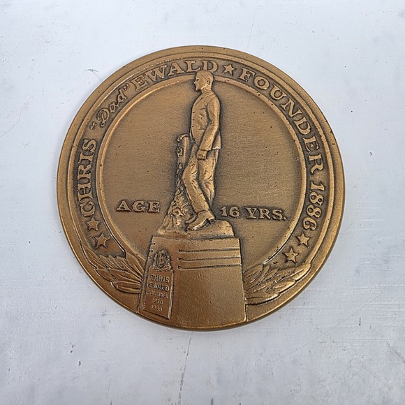 Vtg 1949 Bronze Coin Medallion Ewald Brothers Dairy MN 100 Years Paperweight - Picture 3 of 6